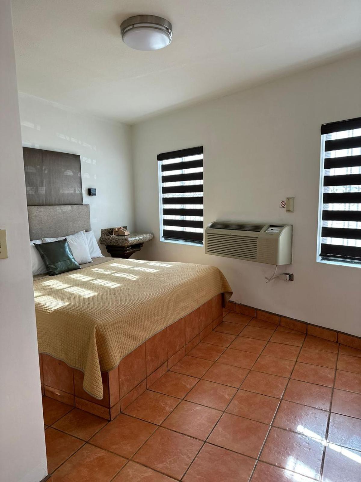 Hotel Colonial De Nogales Nogales  Екстериор снимка