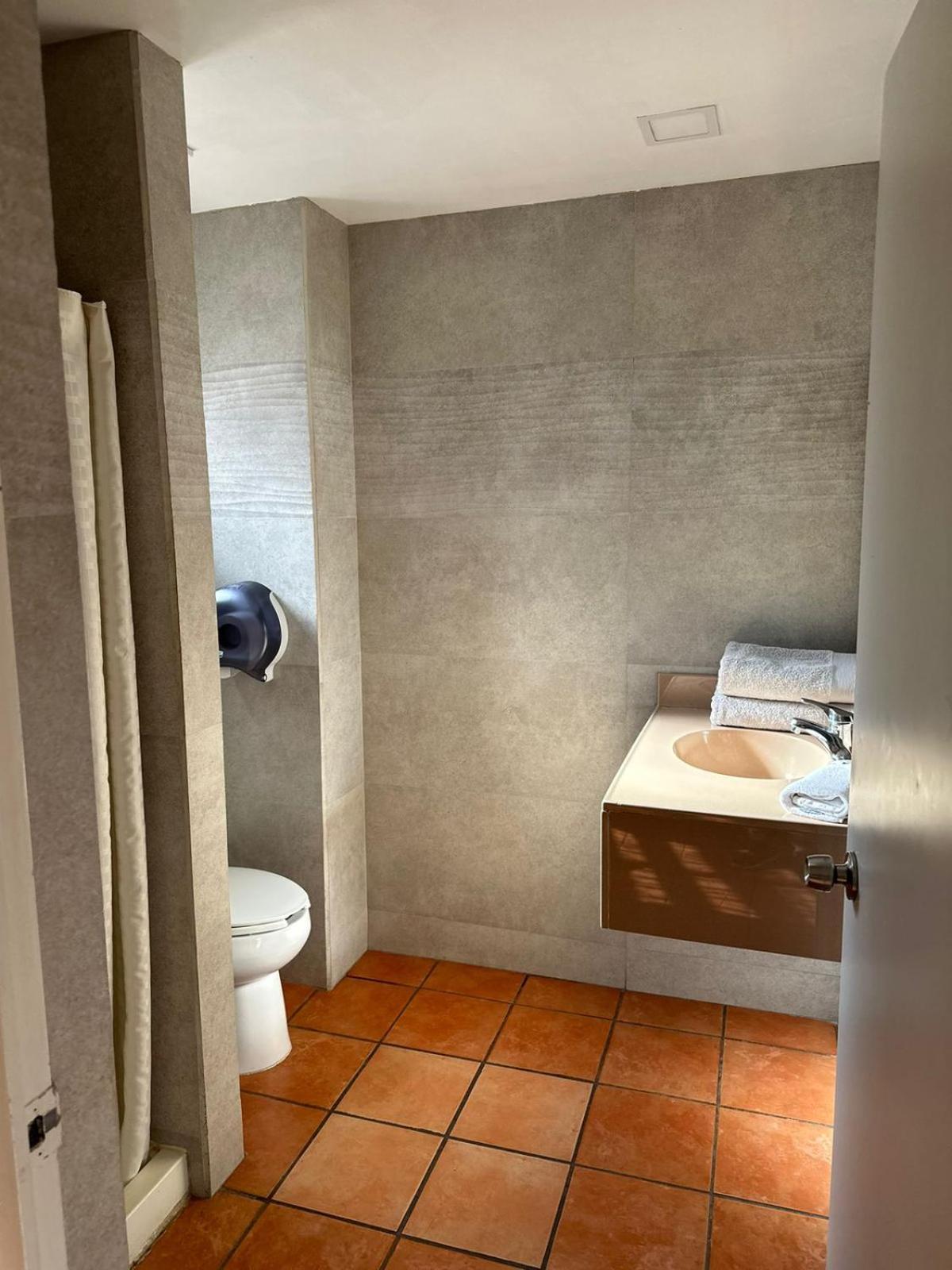Hotel Colonial De Nogales Nogales  Екстериор снимка