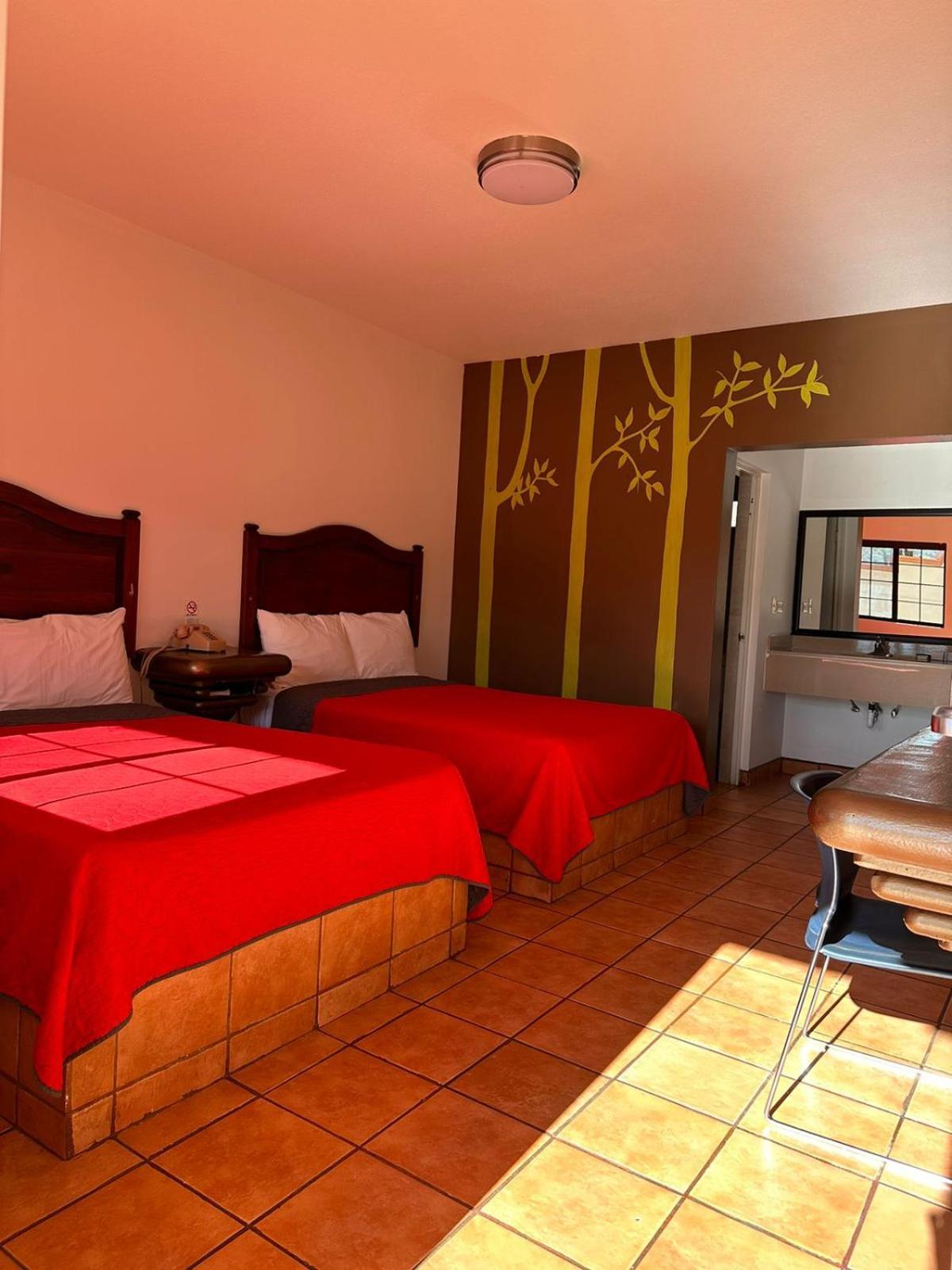Hotel Colonial De Nogales Nogales  Екстериор снимка