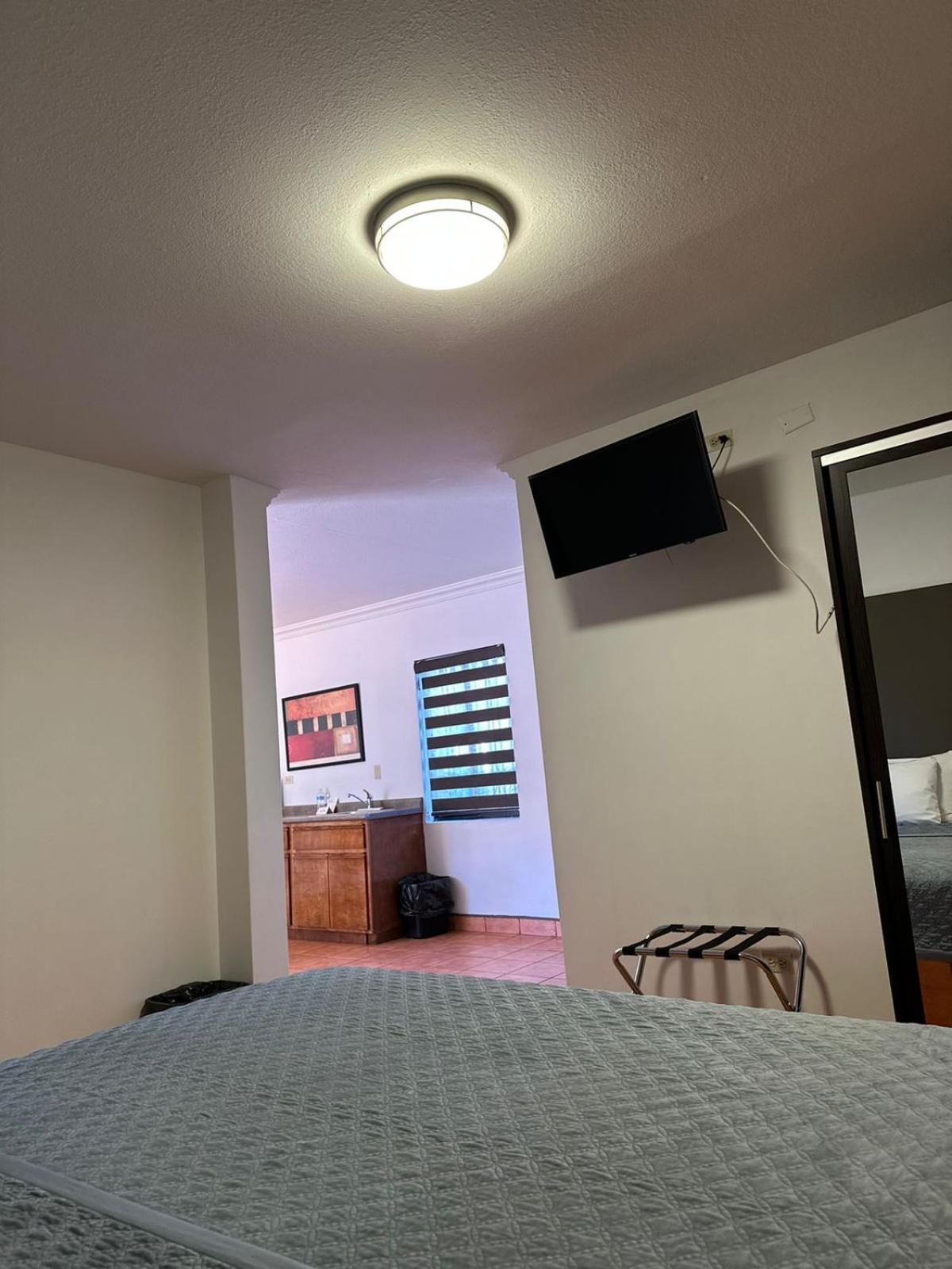 Hotel Colonial De Nogales Nogales  Екстериор снимка