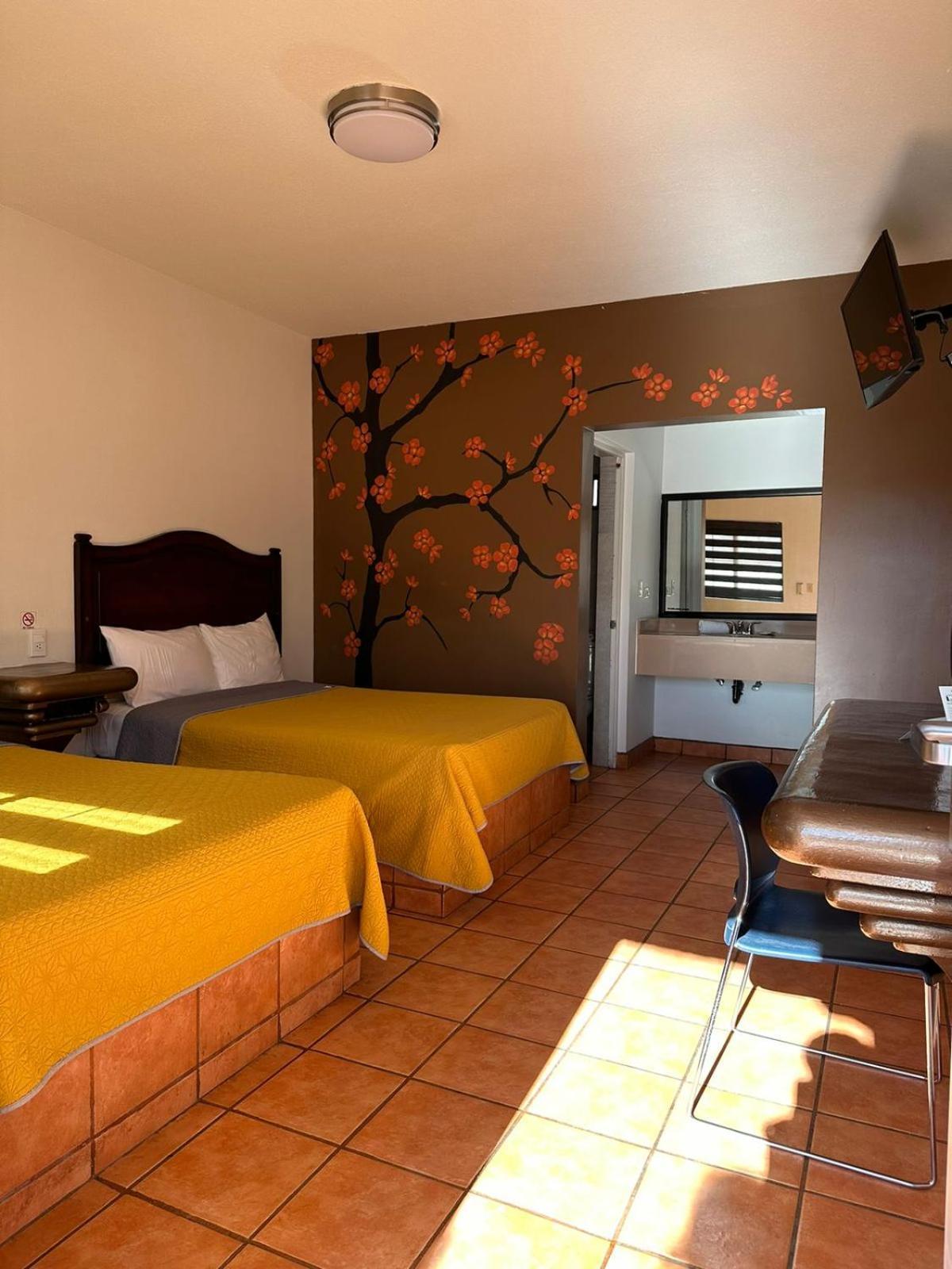 Hotel Colonial De Nogales Nogales  Екстериор снимка