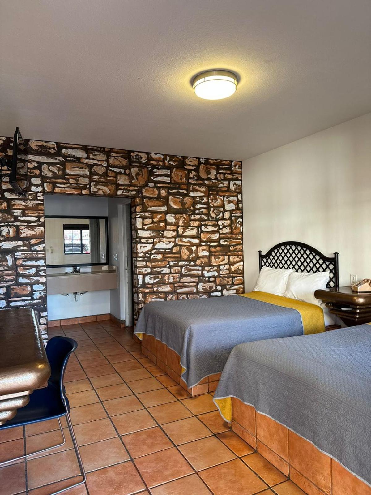 Hotel Colonial De Nogales Nogales  Екстериор снимка