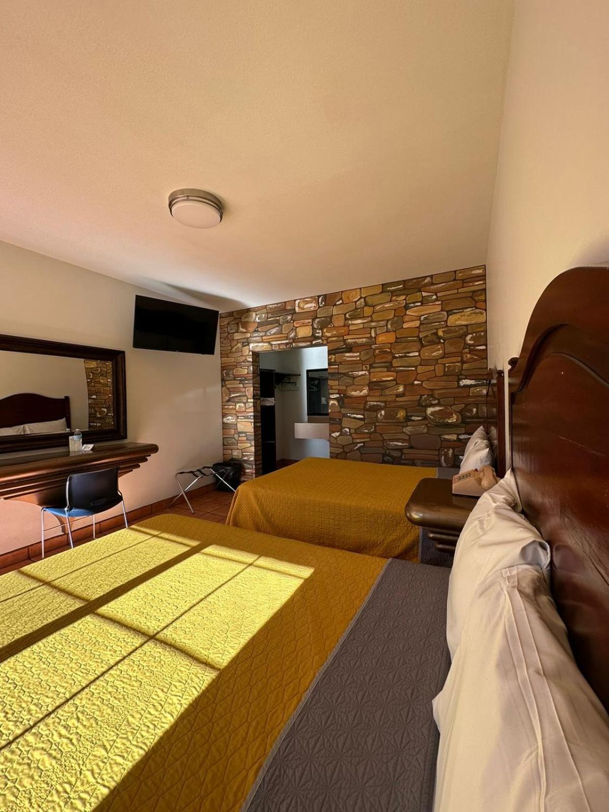 Hotel Colonial De Nogales Nogales  Екстериор снимка