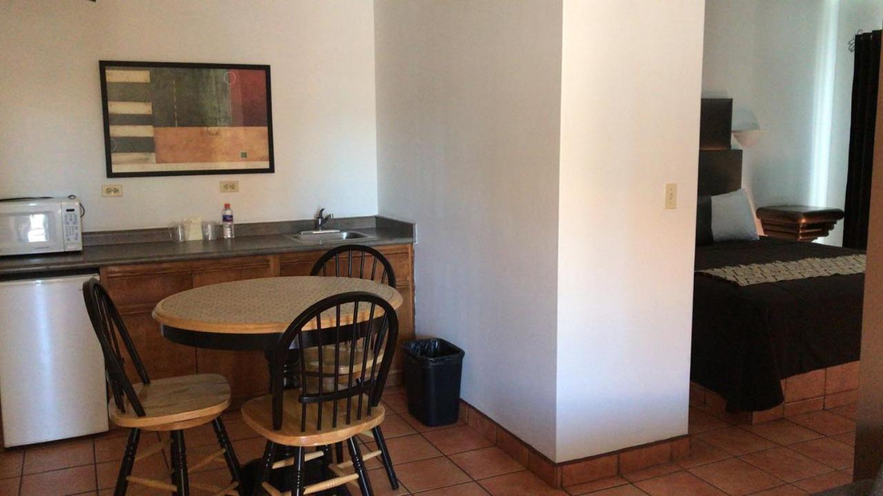 Hotel Colonial De Nogales Nogales  Екстериор снимка
