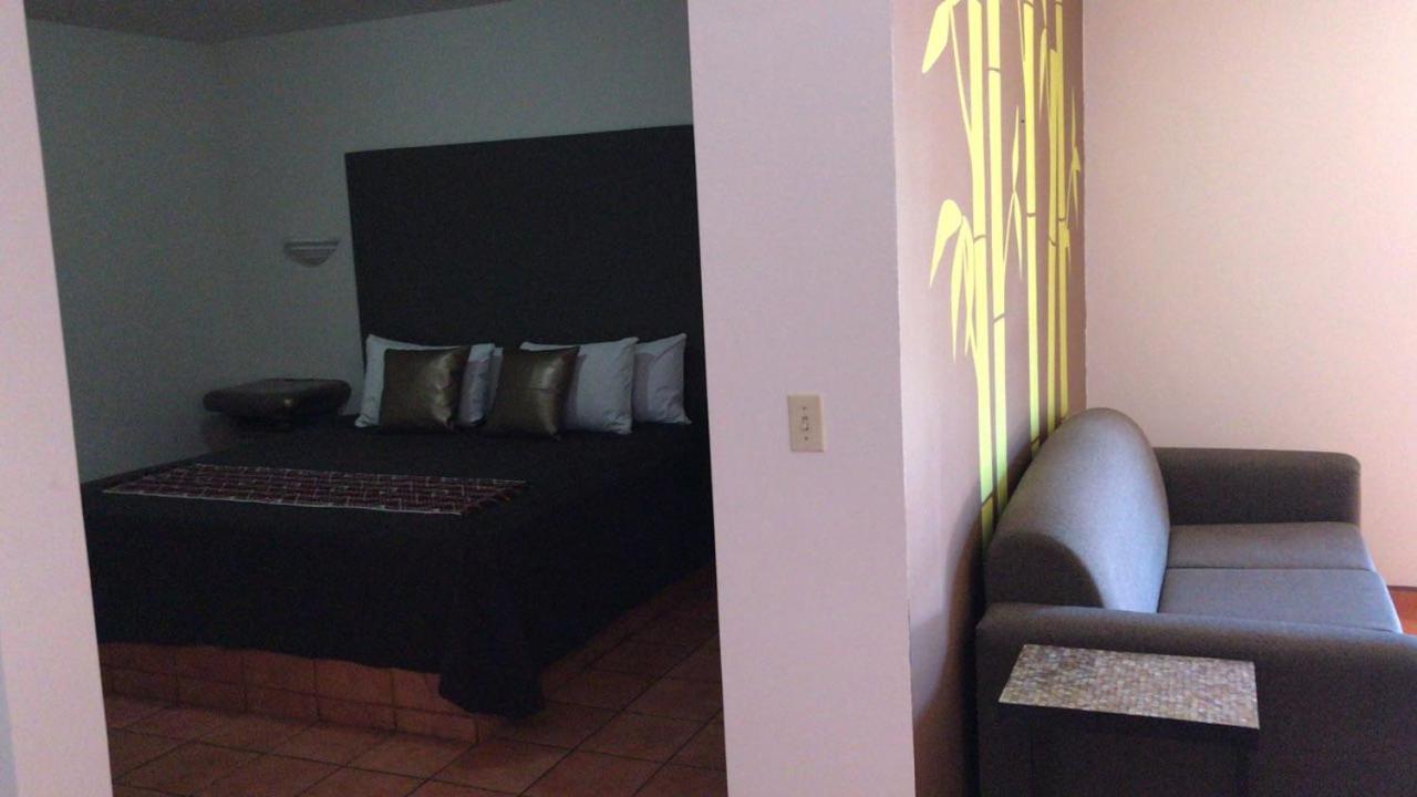 Hotel Colonial De Nogales Nogales  Екстериор снимка