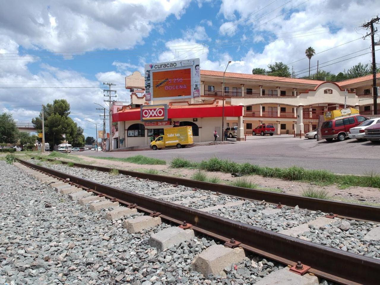 Hotel Colonial De Nogales Nogales  Екстериор снимка